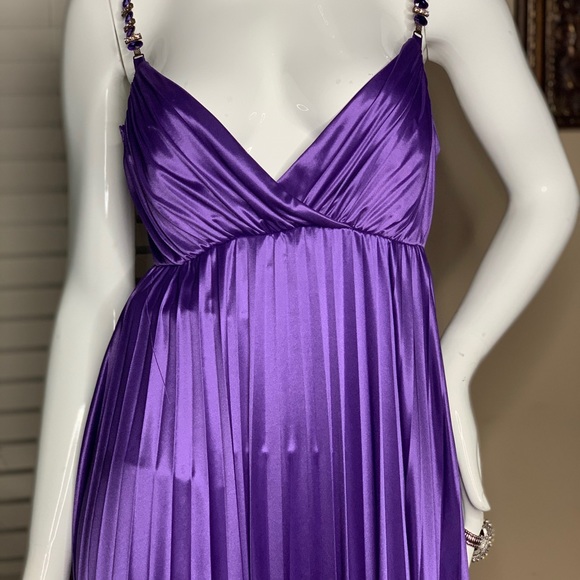 Purple Dress very beautiful Size Large Wear it once - Picture 3 of 10